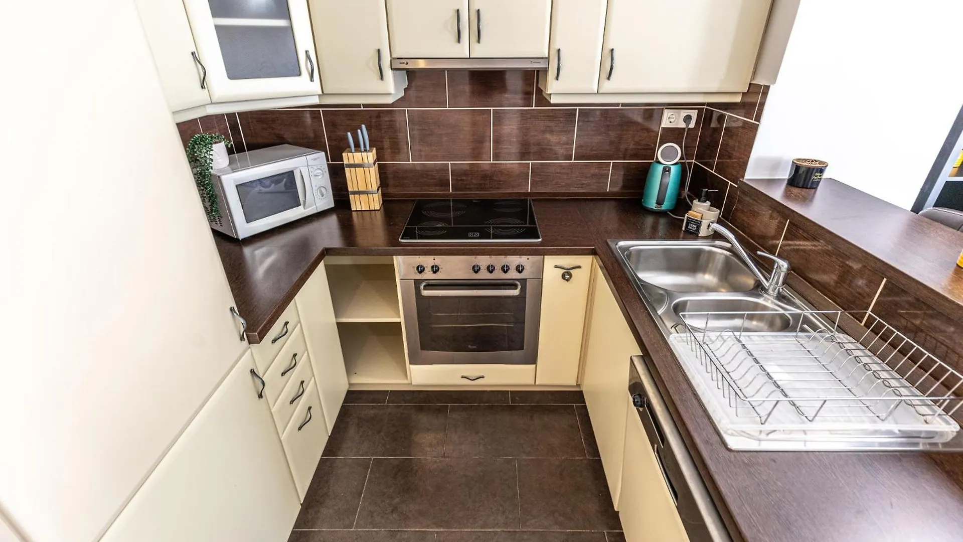 Gozsdu White Raven Residence 504 With Free Underground Parking Budapest 0*,  Hungary