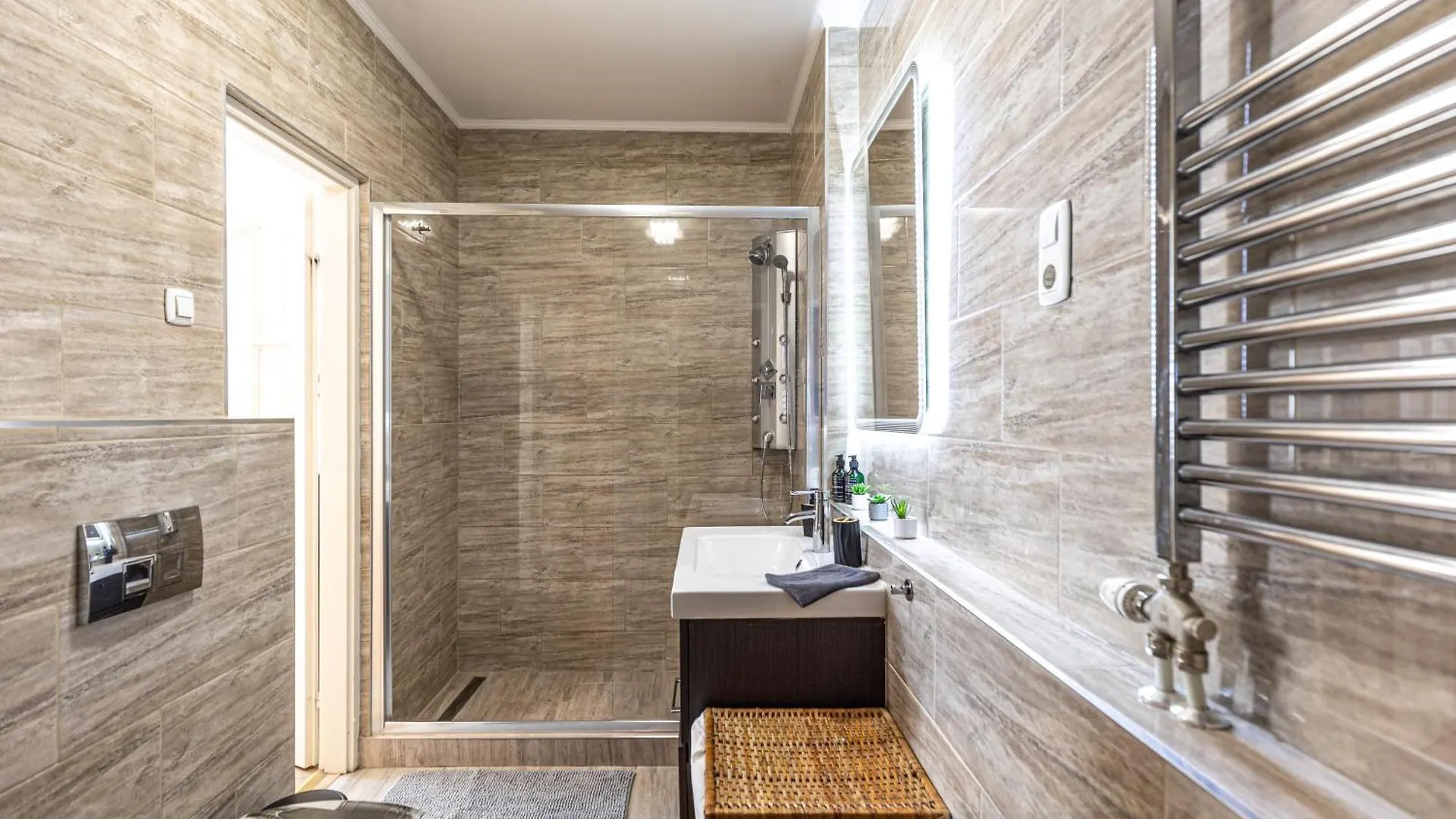 Gozsdu White Raven Residence 504 With Free Underground Parking Budapest 0*,  Hungary